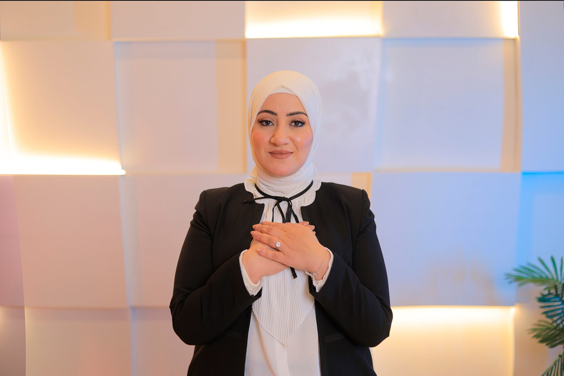الدكتورة أسماء سعيد في جلسة استشارية